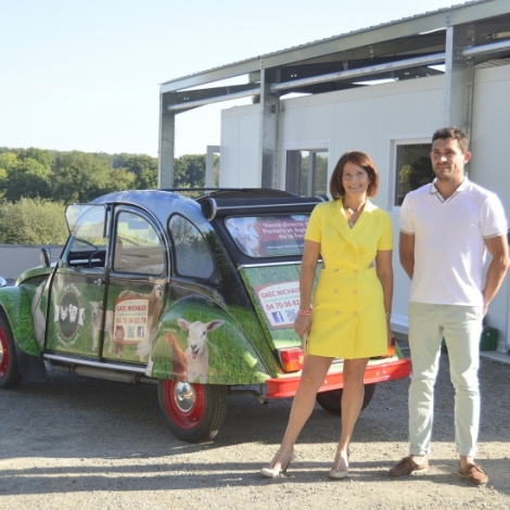 Circuits courts et investissement dans un laboratoire d'abattage sur son exploitation...la petite entreprise du GAEC Michaud ne connat pas la crise