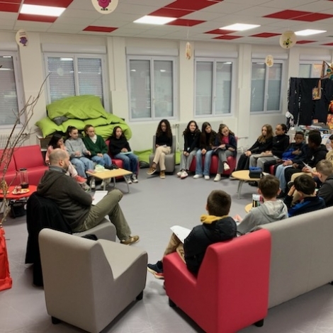 Dernire rubrique de l'anne pour nos journalistes en herbe d'Emile Mle  Commentry qui font le bilan de leur travail en radio depuis septembre