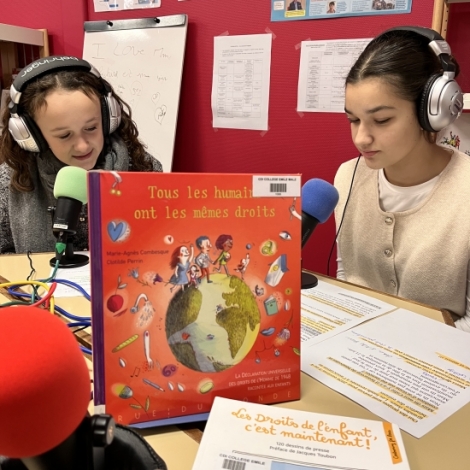 Des journalistes en herbe d'Emile Mle nous prsentent l'association Chur d'Arty Show qui uvre pour la protection de l'enfance