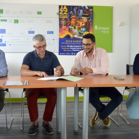 L'UNAPEI Pays d'Allier conventionne avec ADELL pour que 3 personnes en situation de handicap soient au plus prs des artistes de Jazz au Fil du Cher