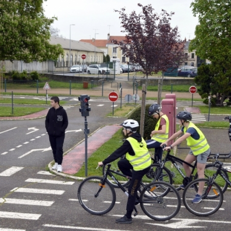 La piste de scurit routire de Montluon mise  disposition de sniors pour une remise  niveau