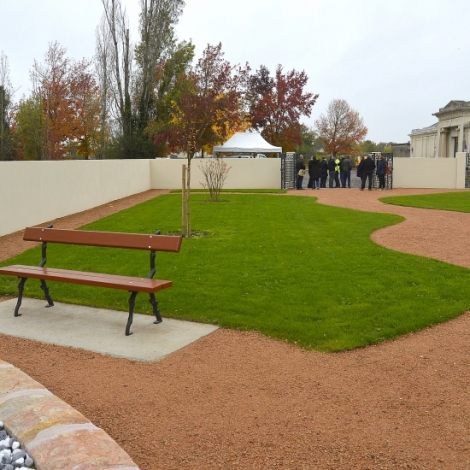 Le premier cimetire animalier du secteur montluonnais a t inaugur ce lundi 27 octobre