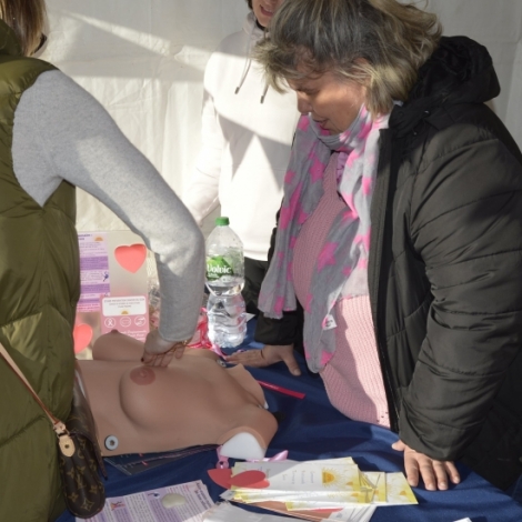 Les membres de la Communaut Professionnelle Territoriale de Sant Ouest Allier tenait un stand de prvention sur le cancer du sein samedi  Montluon