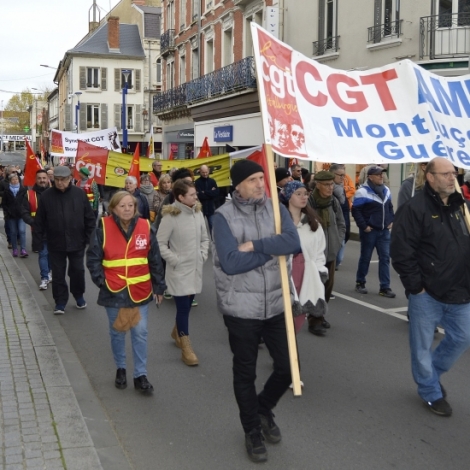 Plus de 200 personnes ont manifest  Montluon samedi pour la dfense des emplois industriels
